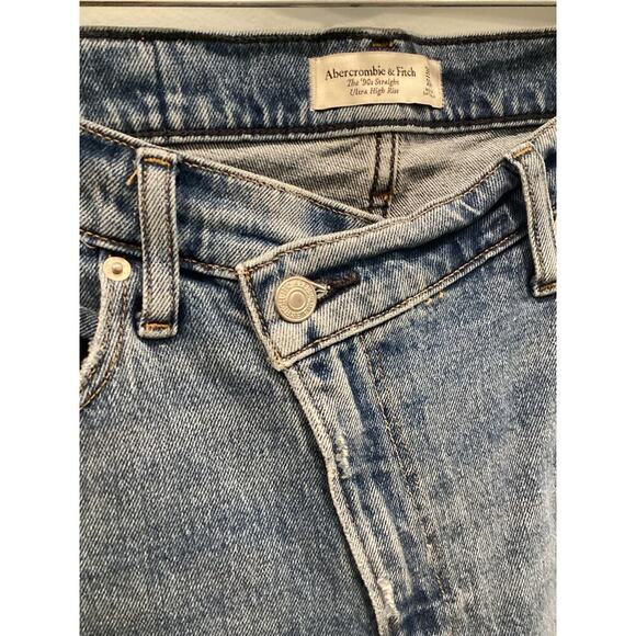 Abercrombie & Fitch Womens The 90s Straight Ultra High Rise 30 10 Medium Wash - Picture 6 of 10